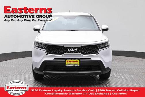 Glacial White Pearl 2023 Kia Sorento LX