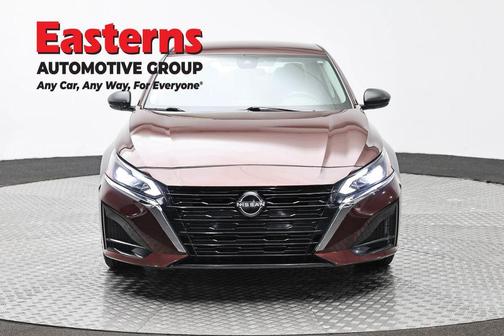 Garnet Pearl Me 2024 Nissan Altima 2.5 SV