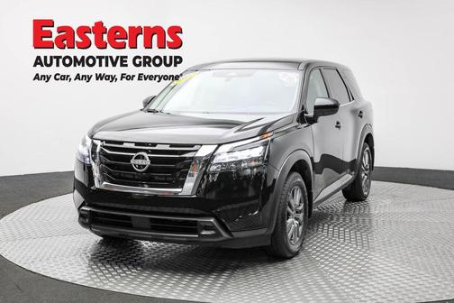 2024 Nissan Pathfinder S