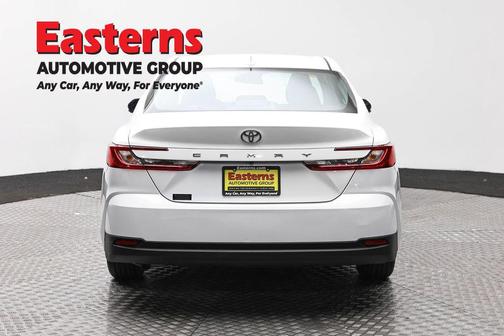 Ice 2025 Toyota Camry LE