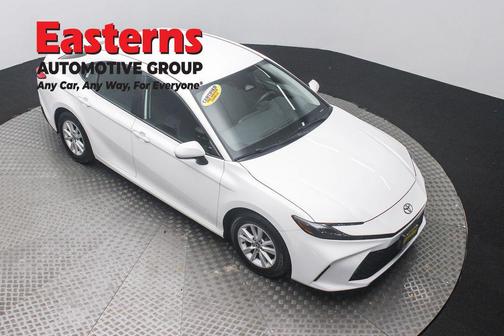 Ice 2025 Toyota Camry LE