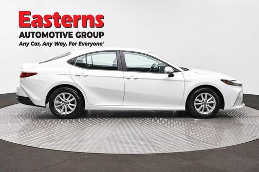 Ice 2025 Toyota Camry LE