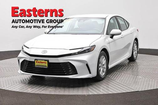 Ice 2025 Toyota Camry LE