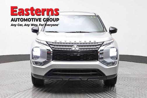 Gray 2022 Mitsubishi Outlander SE