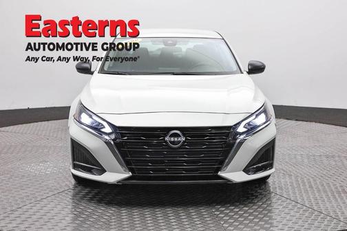 Glacier White 2025 Nissan Altima SV