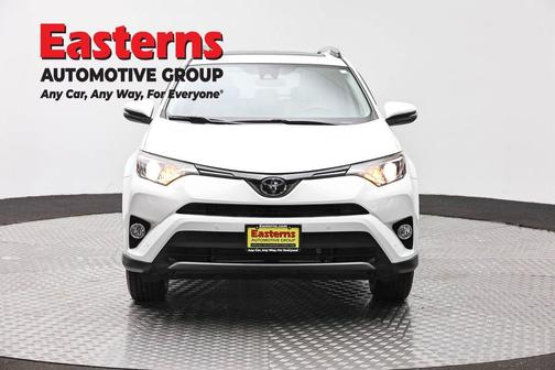 Super White 2018 Toyota RAV4 XLE