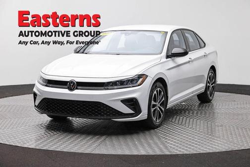 Pure White 2025 Volkswagen Jetta 1.5T Sport