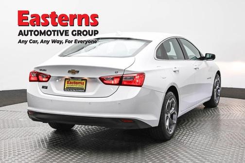 Summit White 2024 Chevrolet Malibu LT