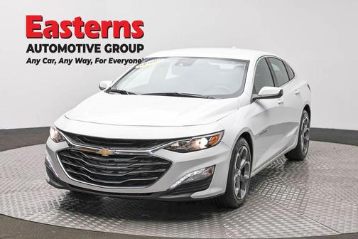 Summit White 2024 Chevrolet Malibu LT