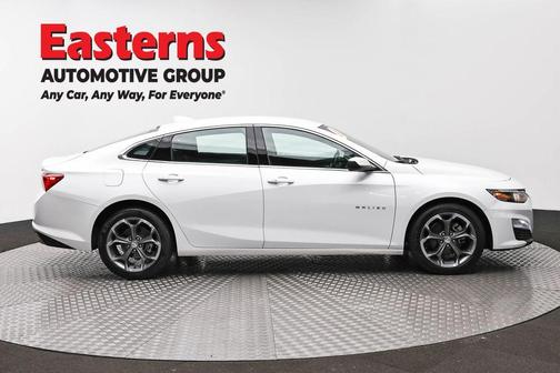 Summit White 2024 Chevrolet Malibu LT