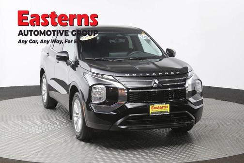 2025 Mitsubishi Outlander ES