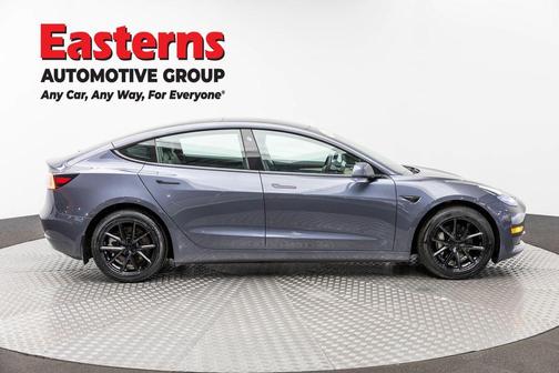 Gray 2022 Tesla Model 3 Long Range