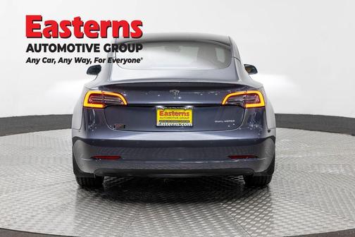Gray 2022 Tesla Model 3 Long Range