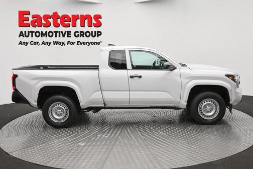 Ice 2024 Toyota Tacoma SR