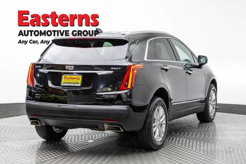 Stellar Black Metallic 2022 Cadillac XT5 Luxury