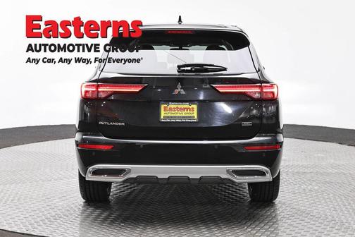 Black 2022 Mitsubishi Outlander SEL