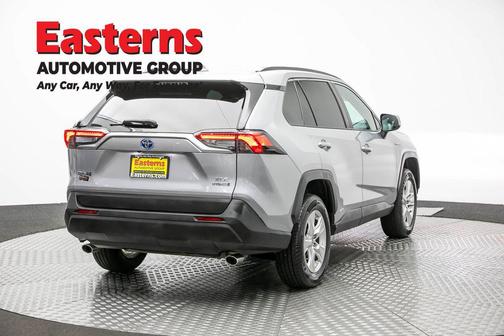 Silver Sky Metallic 2021 Toyota RAV4 Hybrid XLE
