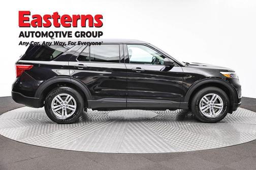 Black Metallic 2023 Ford Explorer Base
