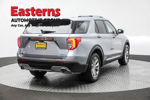 Silver Metallic 2023 Ford Explorer Limited