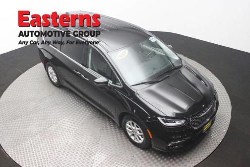 2023 Chrysler Pacifica Touring-L