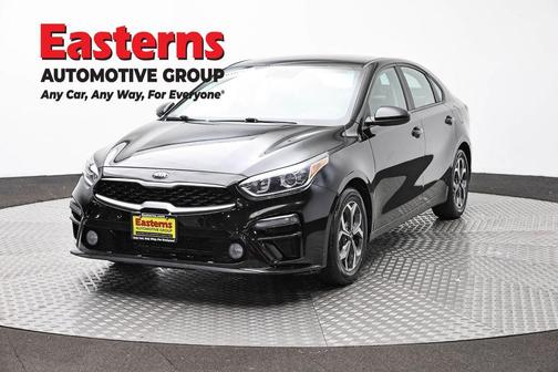 Aurora Black Pearl 2020 Kia Forte LXS