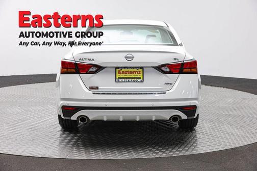 White 2023 Nissan Altima 2.5 SL
