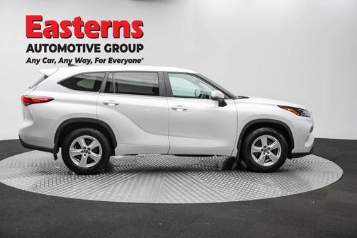 2023 Toyota Highlander LE