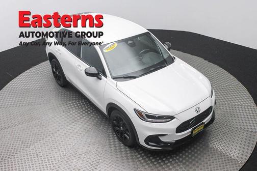 White 2023 Honda HR-V Sport