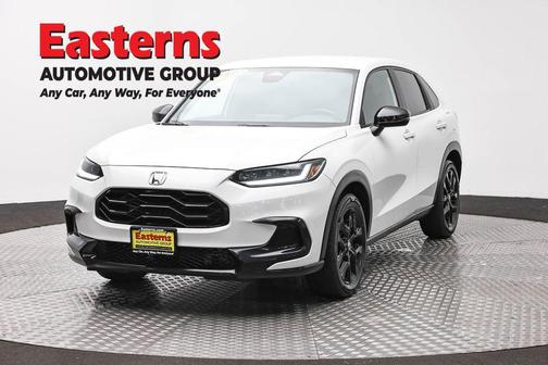 White 2023 Honda HR-V Sport
