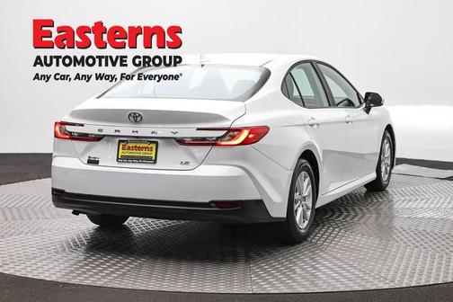 Ice 2025 Toyota Camry LE