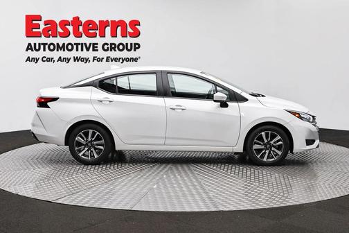 Aspen White 2025 Nissan Versa 1.6 SV