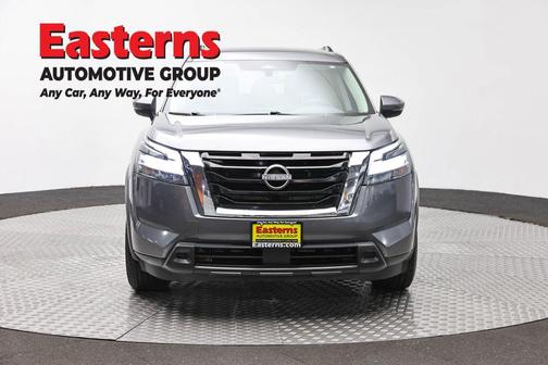 Gun Metallic 2022 Nissan Pathfinder SV