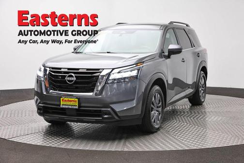 Gun Metallic 2022 Nissan Pathfinder SV