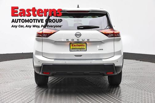 Glacier White 2024 Nissan Rogue S
