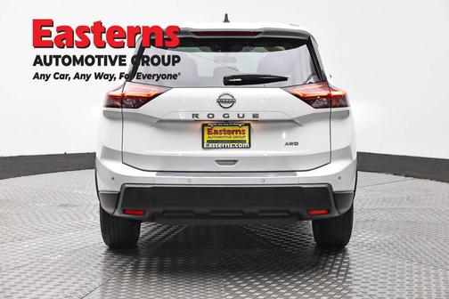 Glacier White 2024 Nissan Rogue S
