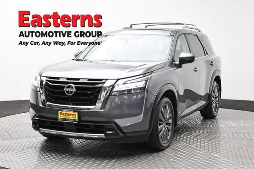 Gun Metallic 2023 Nissan Pathfinder SL