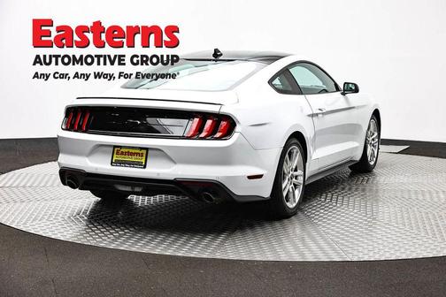 Oxford White 2022 Ford Mustang EcoBoost