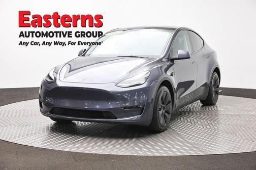 Gray 2023 Tesla Model Y Long Range