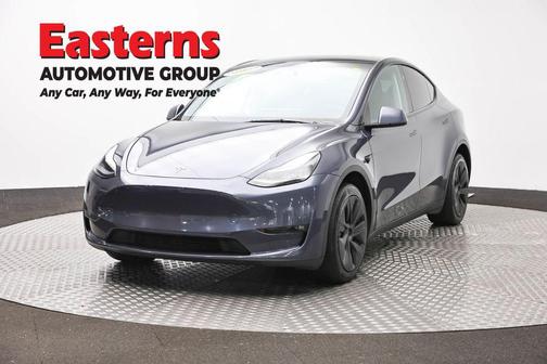 Gray 2023 Tesla Model Y Long Range