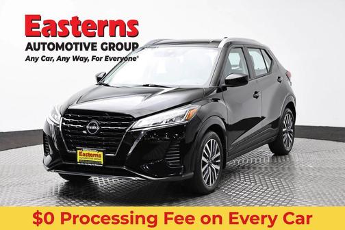 Super Black 2023 Nissan Kicks SV