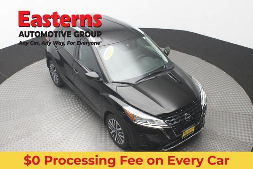 Super Black 2023 Nissan Kicks SV