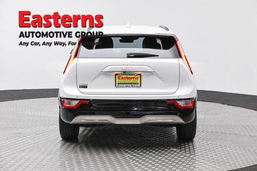 Snow White Pearl 2023 Kia Niro EV Wind