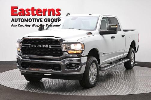 Bright White Clearcoat 2024 RAM 2500 Big Horn