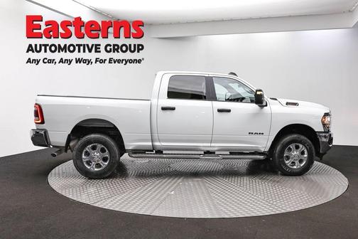 Bright White Clearcoat 2024 RAM 2500 Big Horn
