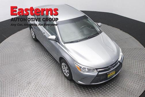 Celestial Silver Metallic 2017 Toyota Camry LE