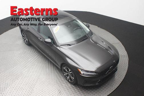 Gray 2024 Volvo S60 B5 Core Dark Theme