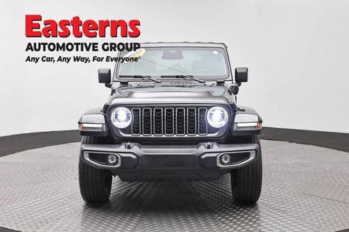 Granite Crystal Clearcoat Metallic 2025 Jeep Wrangler 4xe Sahara