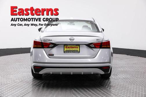 Brilliant Silver Metallic 2024 Nissan Altima 2.5 SV