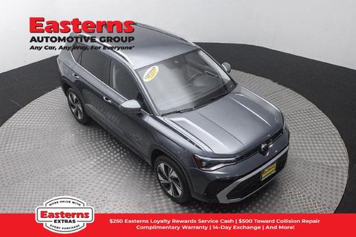 Platinum Gray Metallic 2025 Volkswagen Taos 1.5T SE