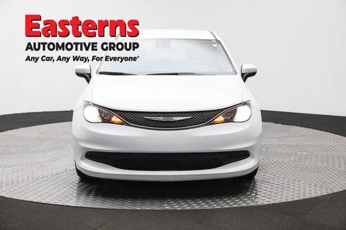 2023 Chrysler Voyager LX